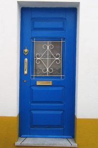 Красивая дверь